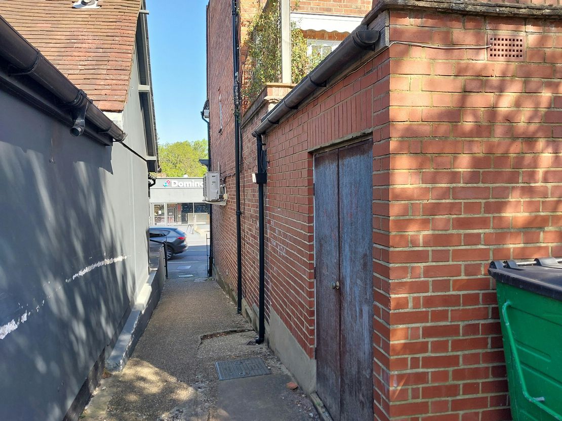 1 Broomhall Buildings, London Road, Ascot, SL5 0DH