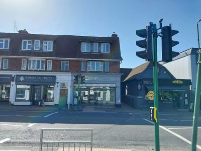 Property Image for 1 Broomhall Buildings, London Road, Ascot, SL5 0DH