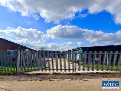 Property Image for 7a Thorpe Drive, Banbury, OX16 4UZ