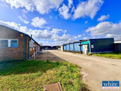 Property Image for 7a Thorpe Drive, Banbury, OX16 4UZ