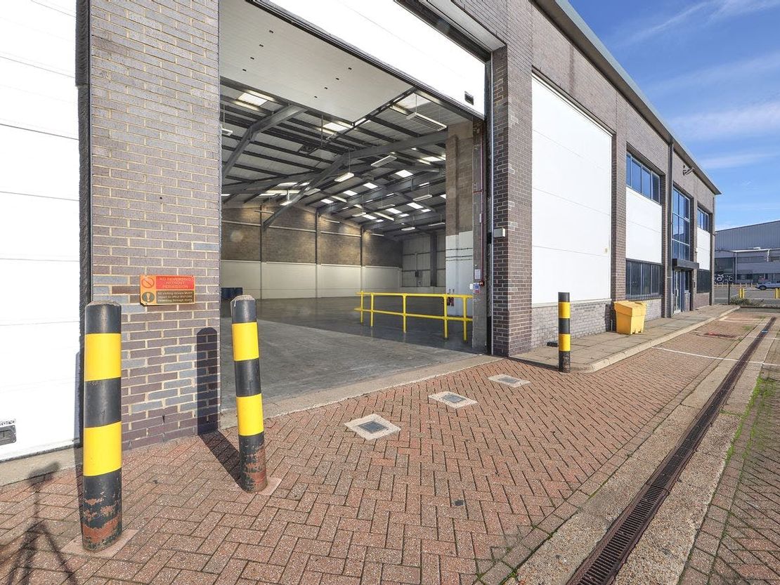 Unit 3, Waterglade Industrial Park, Weston Avenue, West Thurrock, Grays, Essex, RM20 3FJ