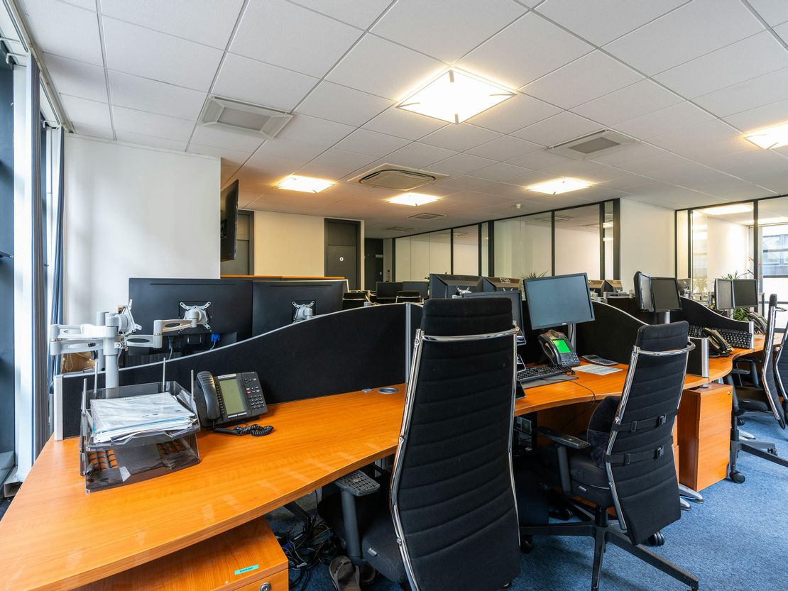 Suite 37, Beaufort Court, Canary Wharf, E14 9XL