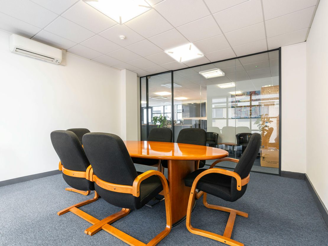 Suite 37, Beaufort Court, Canary Wharf, E14 9XL