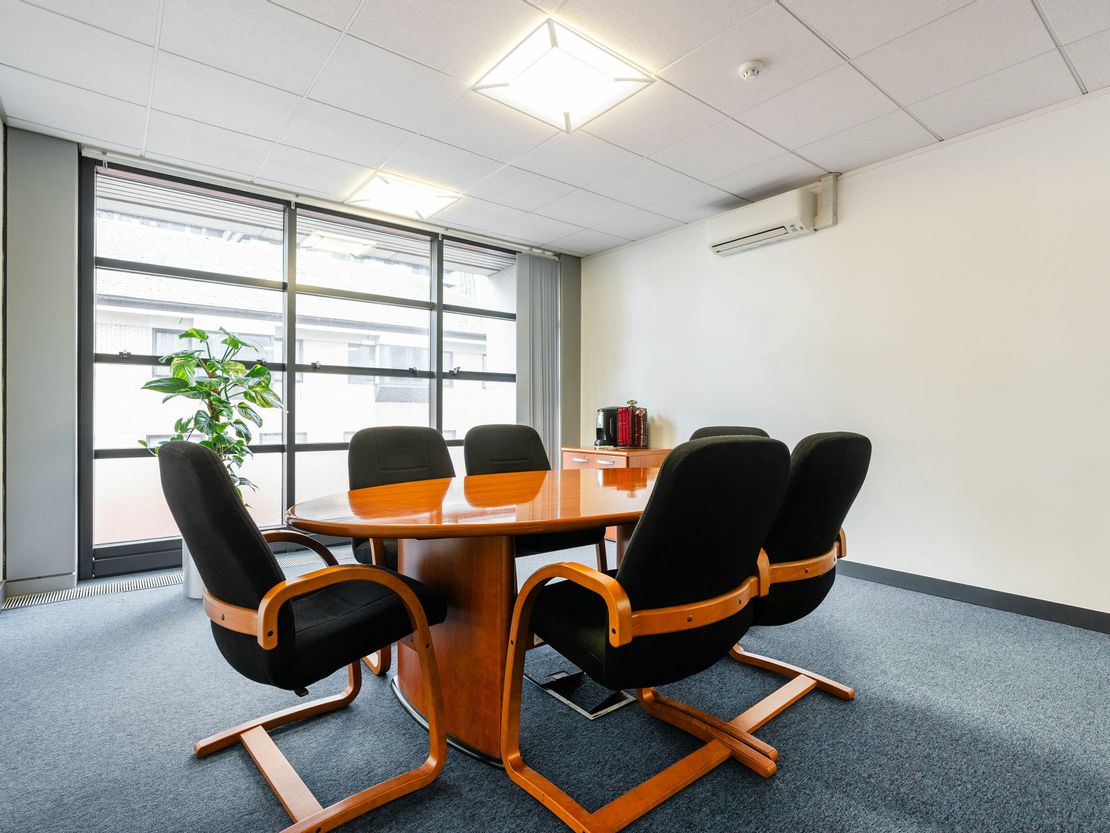 Suite 37, Beaufort Court, Canary Wharf, E14 9XL