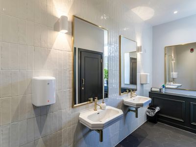 Property Image for Tyttenhanger House, Coursers Road, Colney Heath, St. Albans, AL4 0PG
