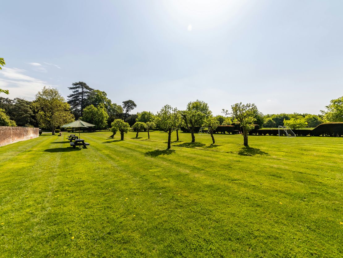 Tyttenhanger House, Coursers Road, Colney Heath, St. Albans, AL4 0PG