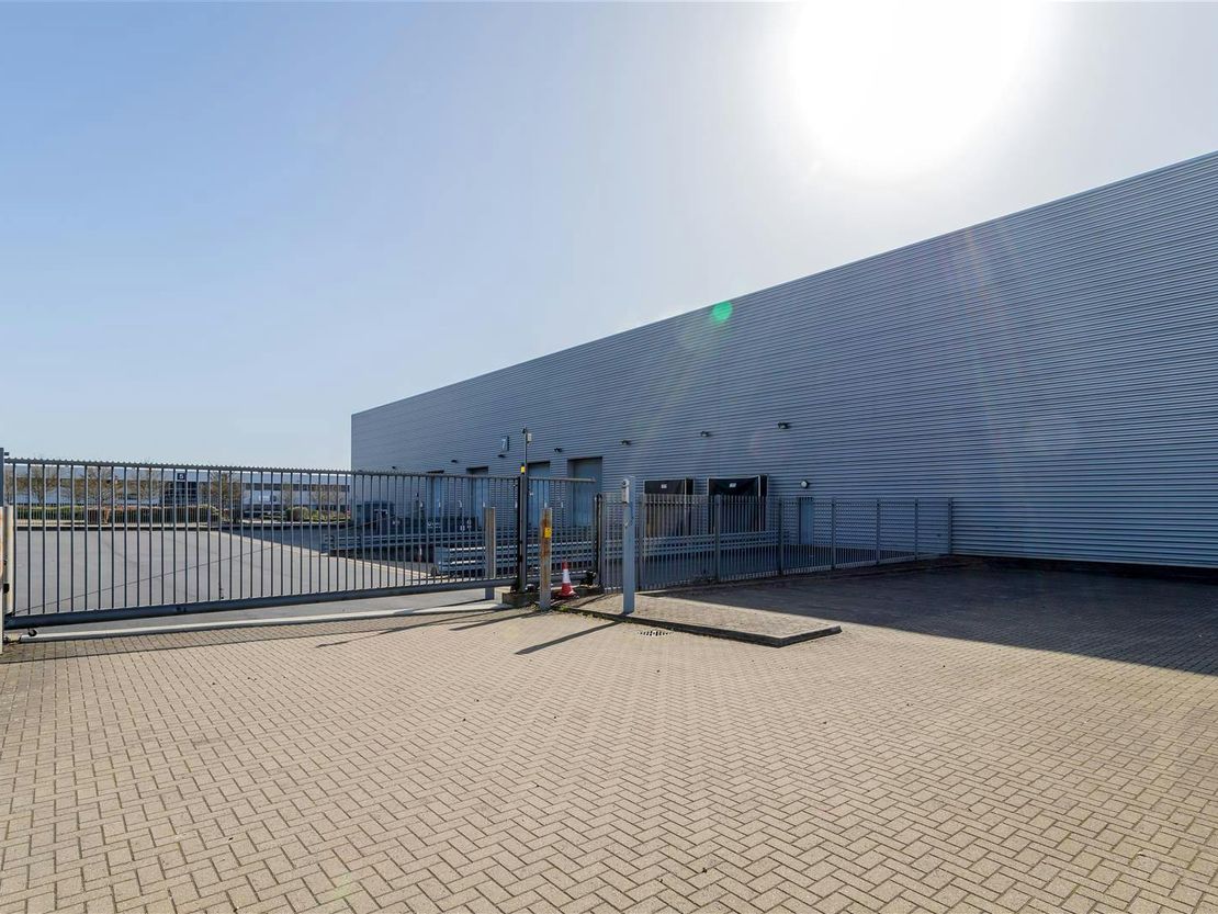 Unit 7 Parkbury, Handley Page Way, St. Albans, AL2 2DQ
