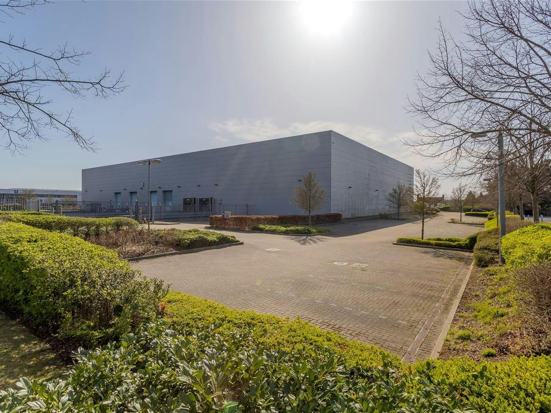 Unit 7 Parkbury, Handley Page Way, St. Albans, AL2 2DQ