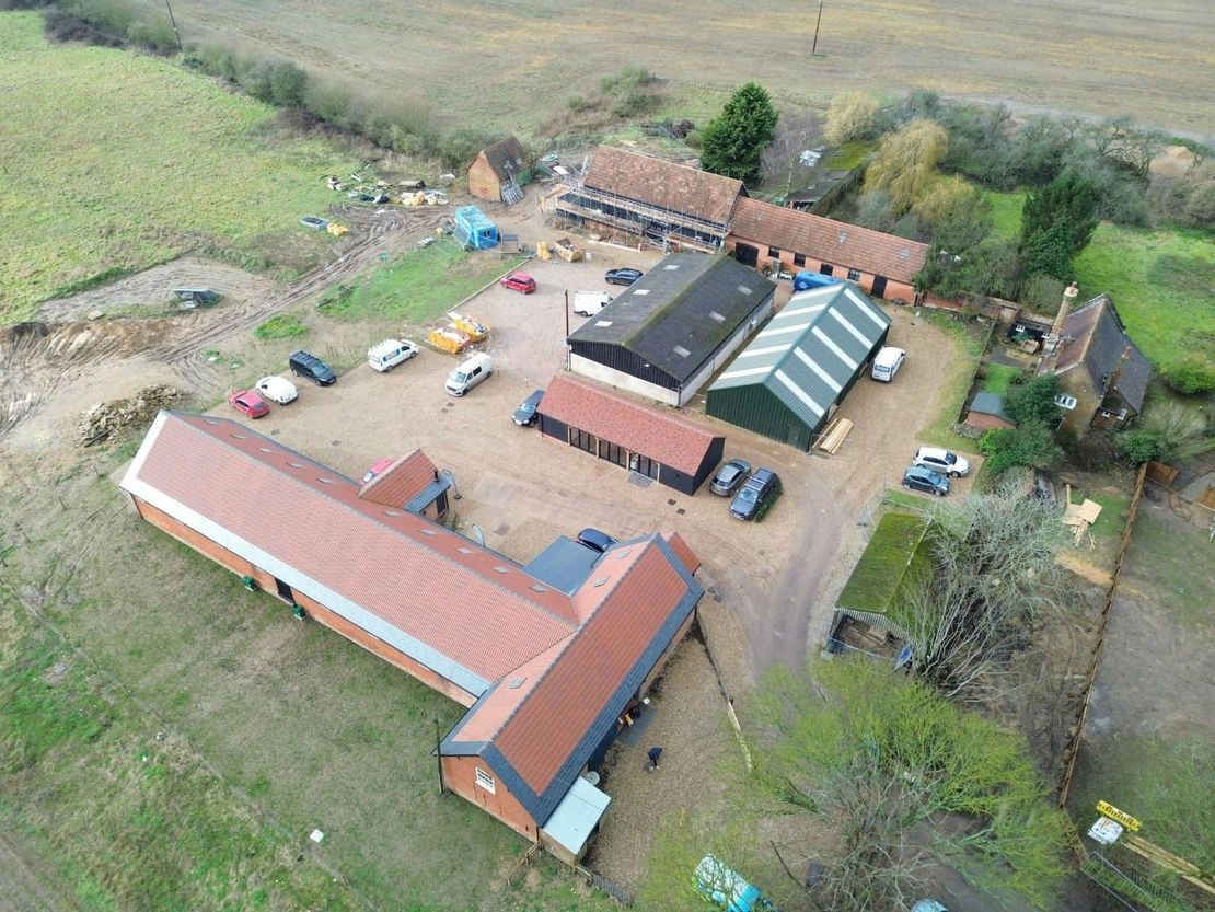 Unit 10 Woodhall Farmstead, Mill Green, Hatfield, AL9 5NU