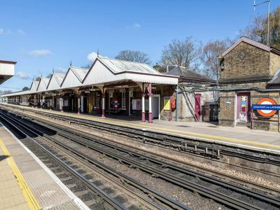 Property Image for Rose House, Old Sawmill Place, Bell Lane, Little Chalfont, HP6 6FA