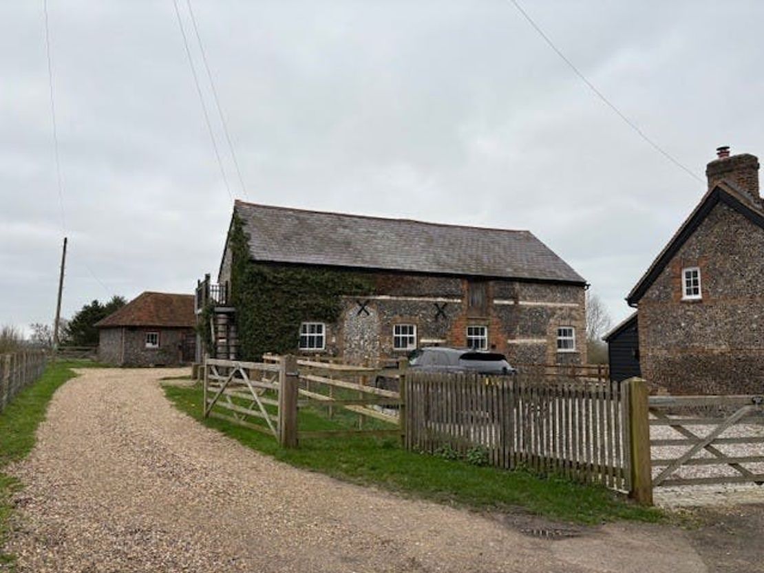 Flint Barn, West End Lane, Essendon, AL9 5RQ
