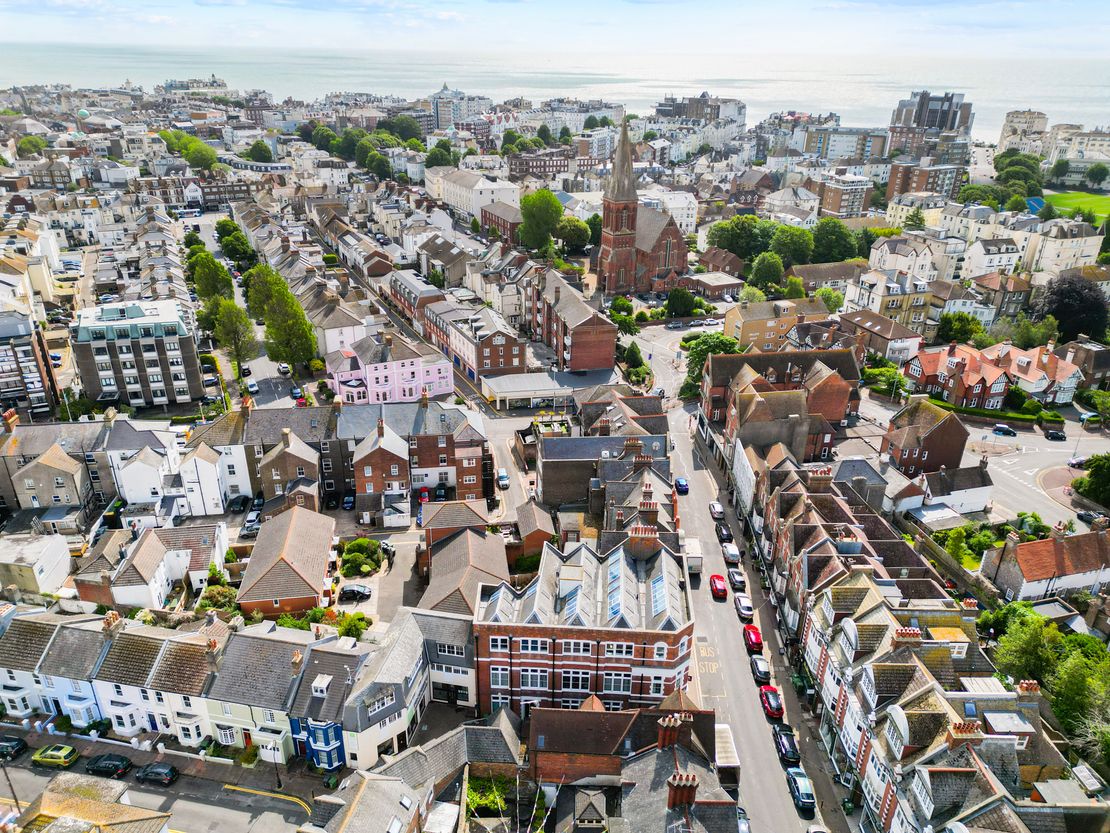 43 South Street, Eastbourne, East Sussex, BN21 4UT