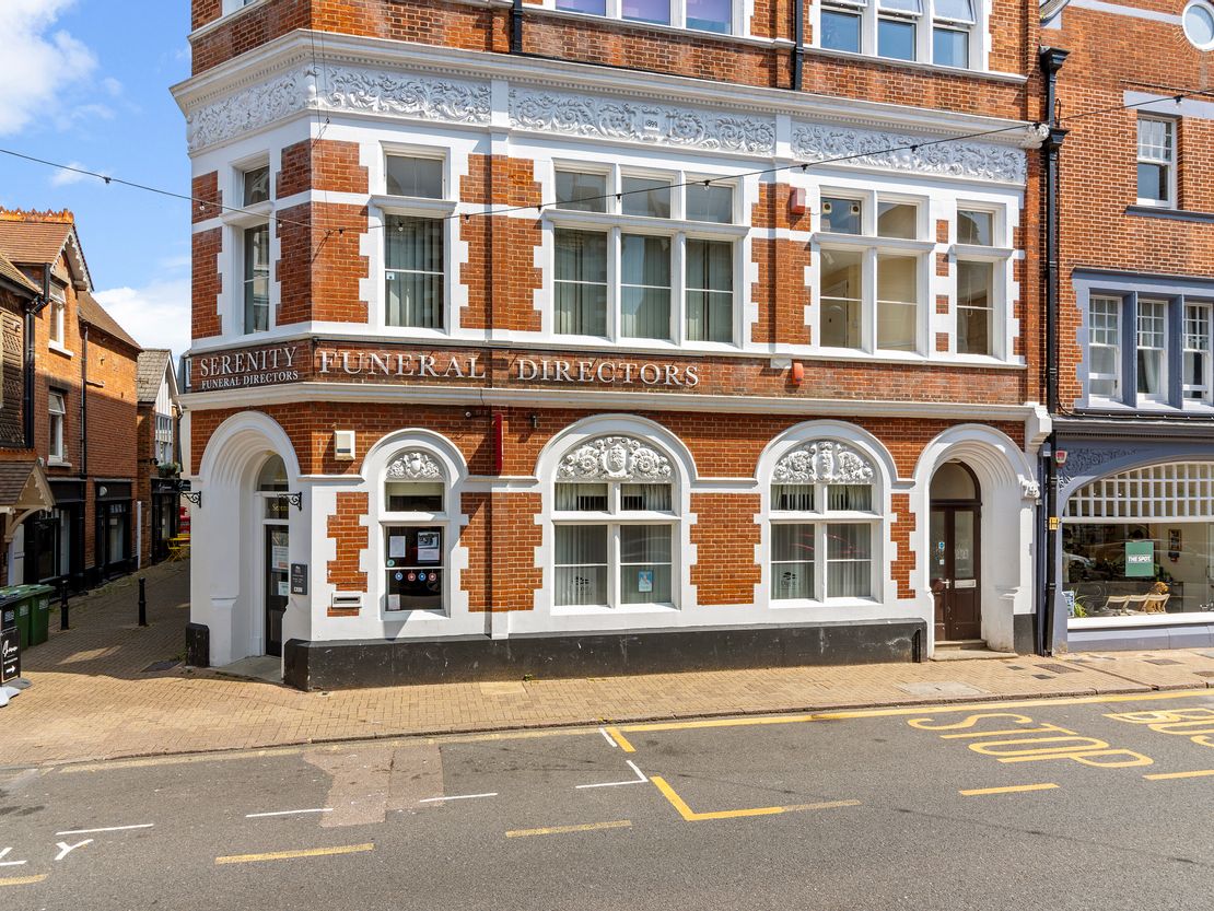43 South Street, Eastbourne, East Sussex, BN21 4UT