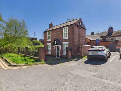 Property Image for Riverside, 3 First Wood Street, Nantwich, Cheshire, CW5 5EG