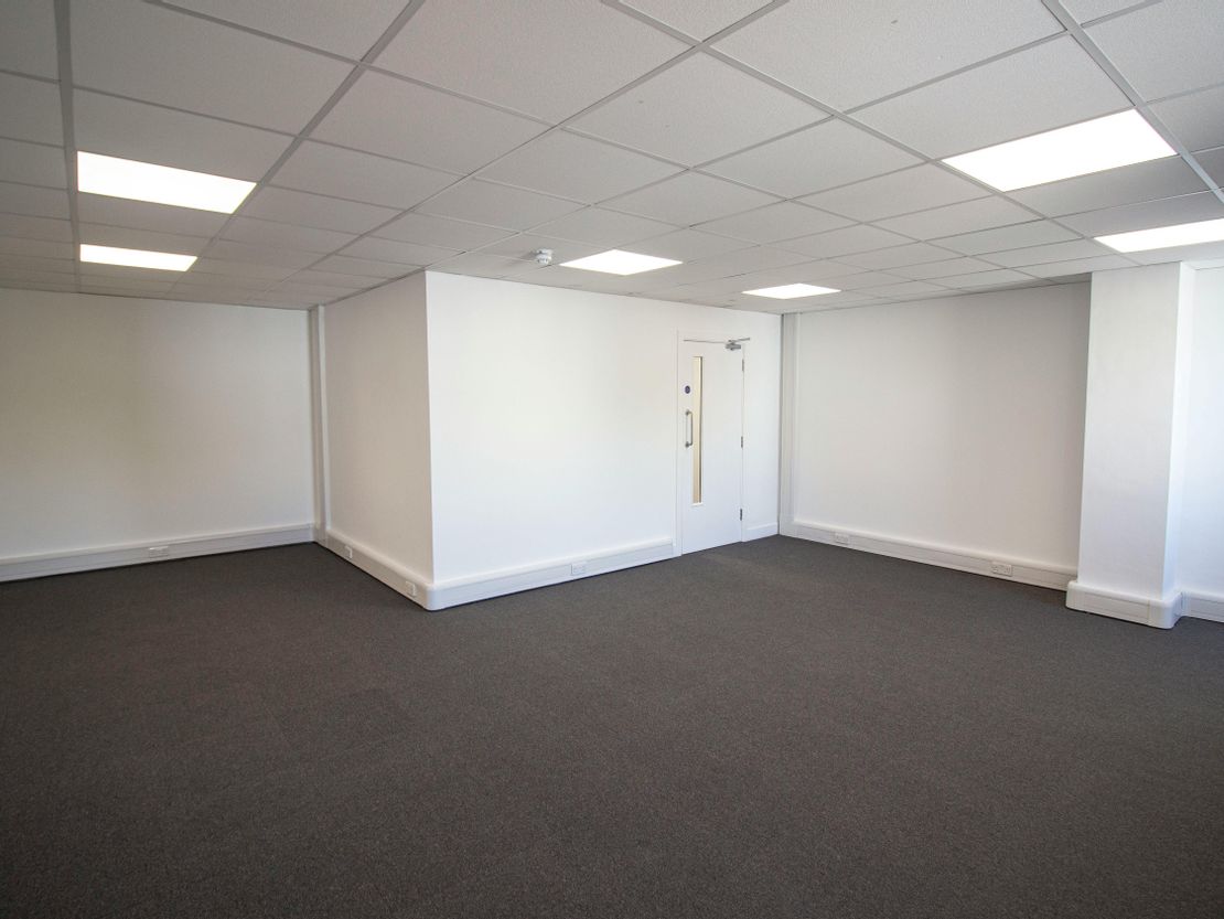 Unit 15 Saxon Way Trading Estate, West Drayton, UB7 0LW