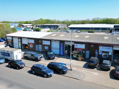 Property Image for 14-18 Springwood Drive, Springwood Industrial Estate, Braintree, Essex, CM7 2YN