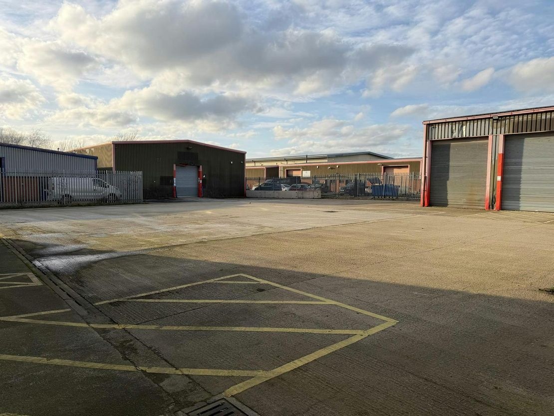 Unit 2, Thirsk Industrial Estate, Thirsk, YO7 3BX