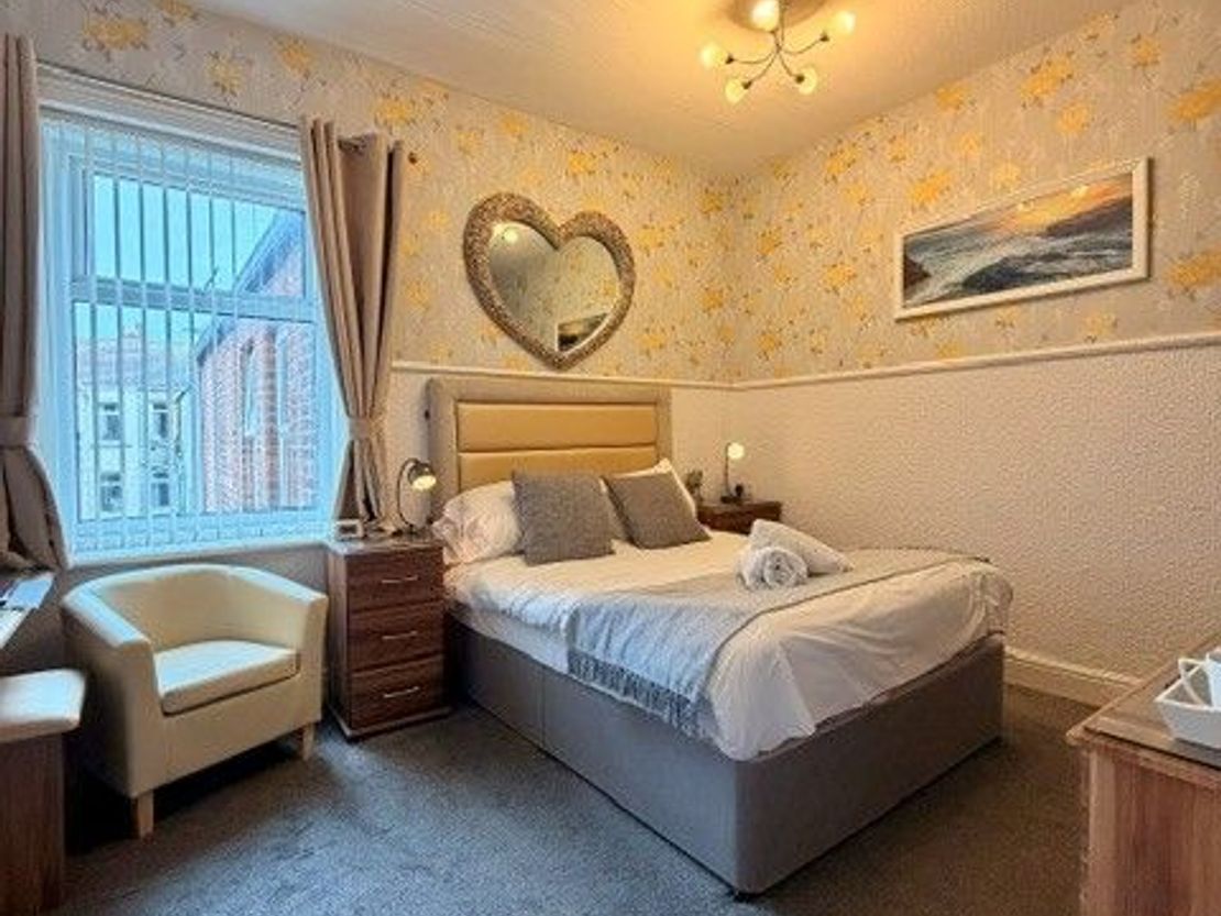 Valentine Hotel 35 Dickson Road, Blackpool, fy1