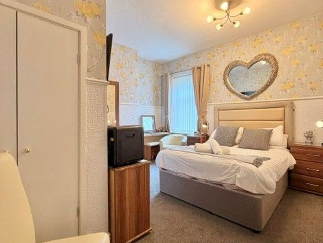 Valentine Hotel 35 Dickson Road, Blackpool, fy1