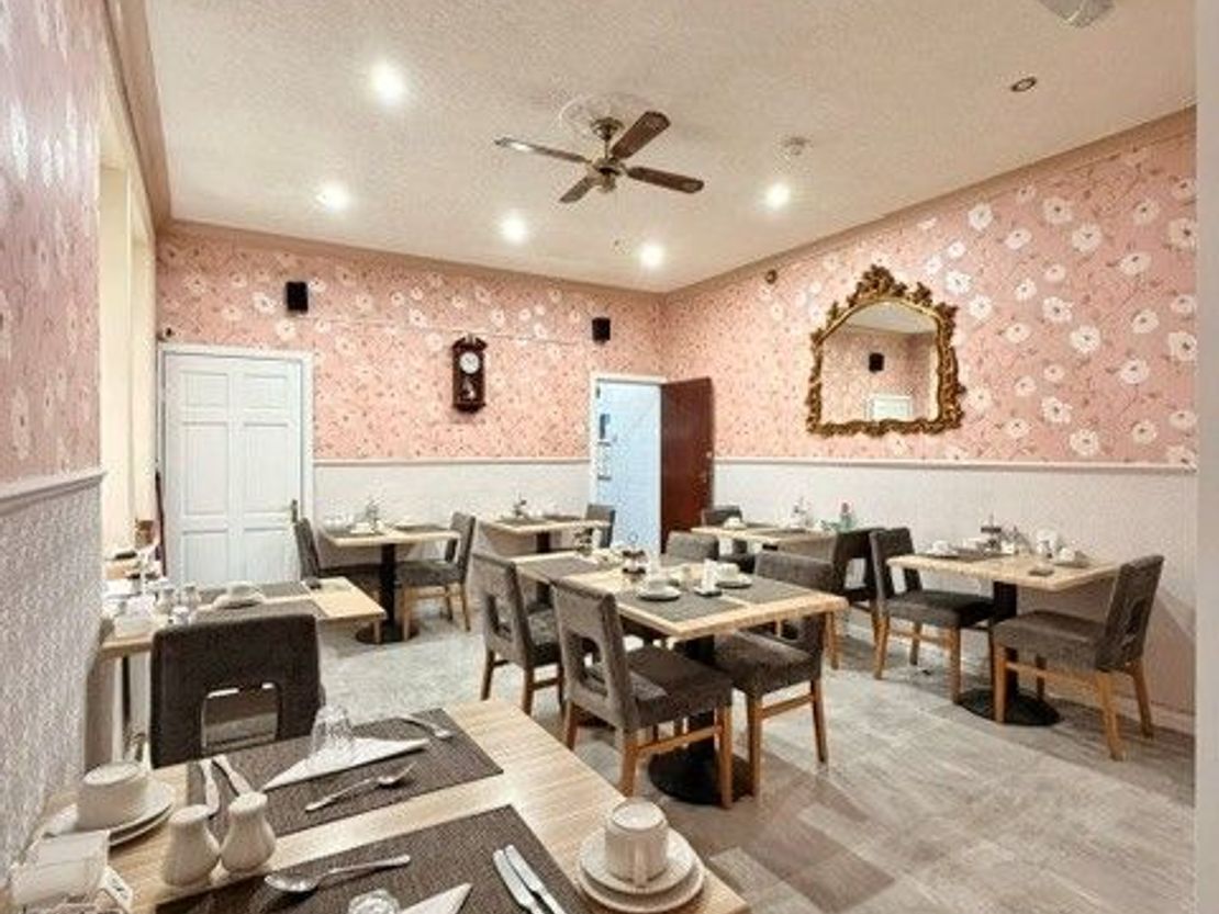 Valentine Hotel 35 Dickson Road, Blackpool, fy1