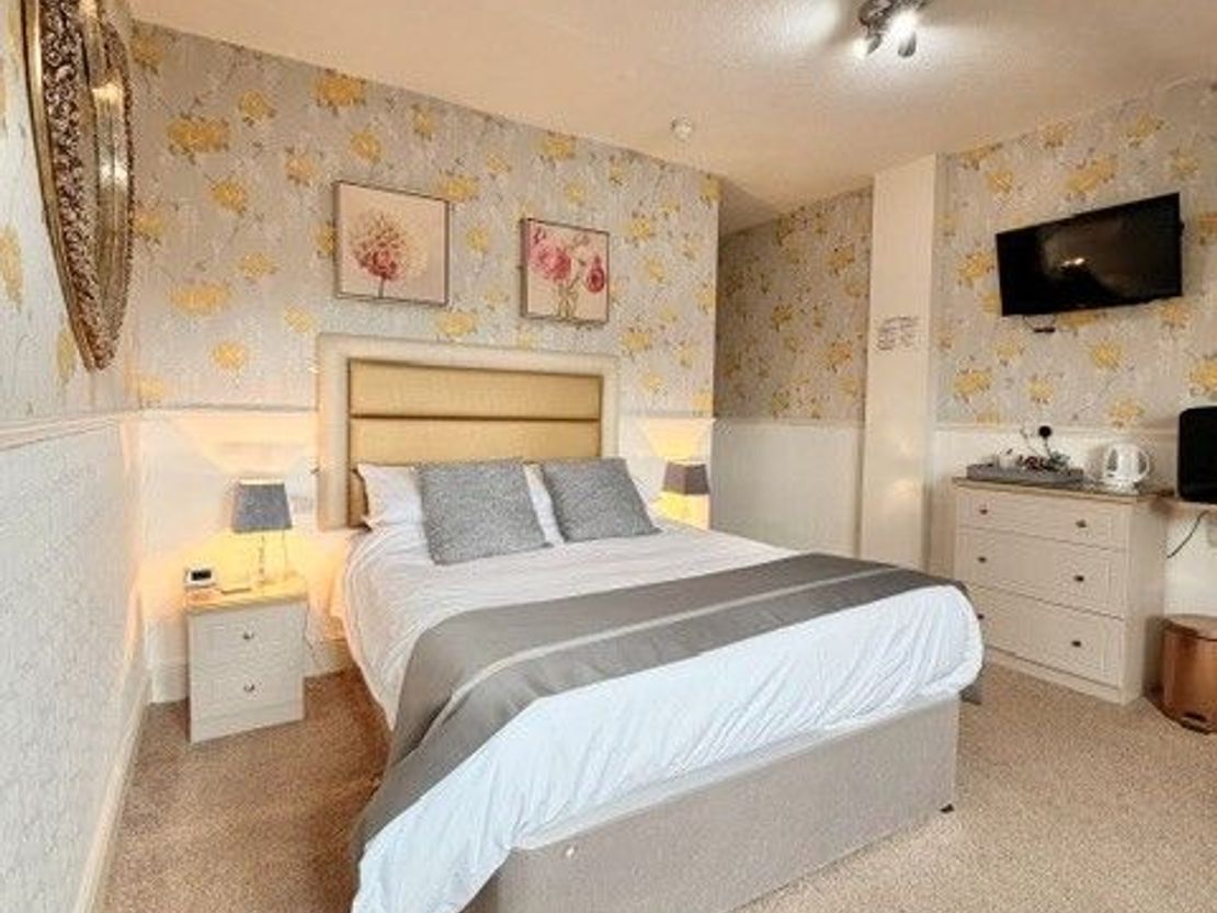 Valentine Hotel 35 Dickson Road, Blackpool, fy1