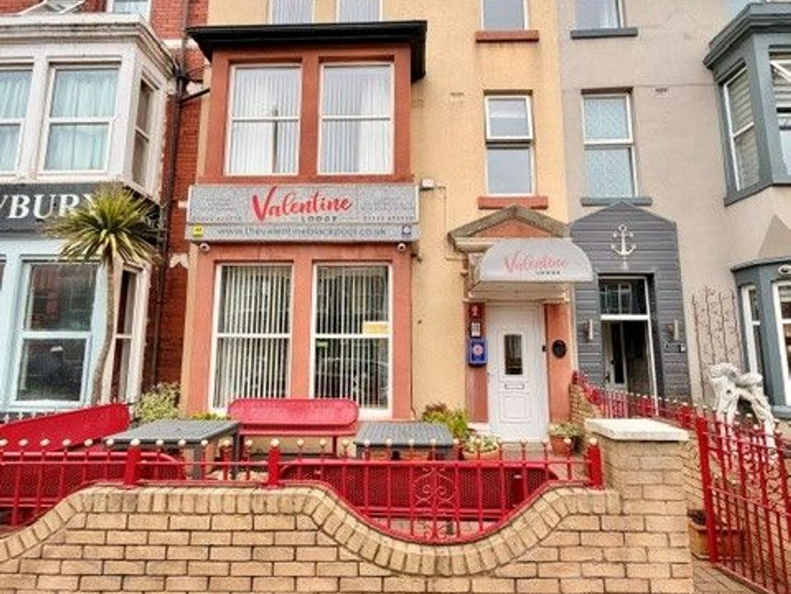 Valentine Hotel 35 Dickson Road, Blackpool, fy1
