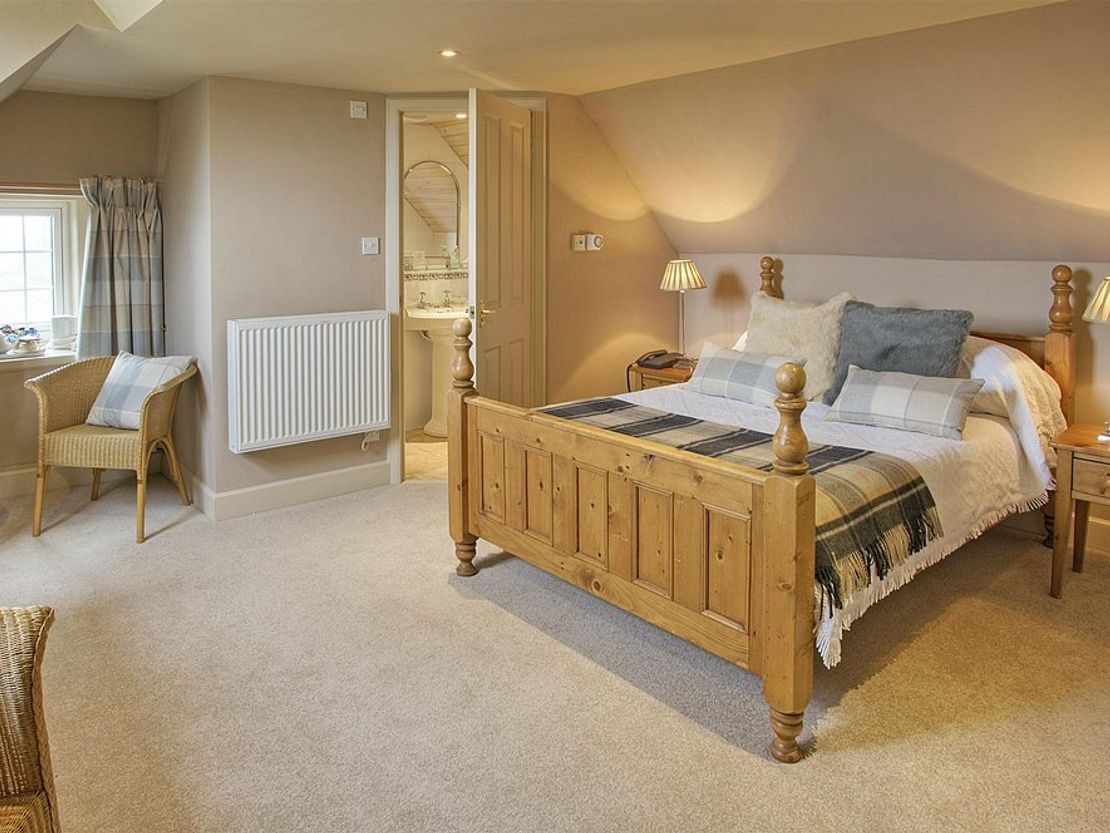 The Wheatsheaf Hotel, Main Street, Swinton, Duns, TD11 3JJ