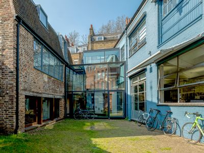 Property Image for 1 Rawstorne Place, London, EC1V 7NL