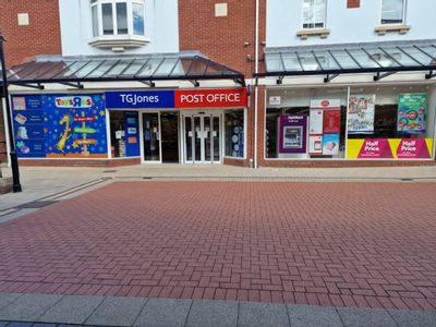 Property Image for 25-27 Bakers Lane, Three Spires Shopping Centre, Three Spires Shopping Centre, Lichfield, West Midlands, WS13 6NF