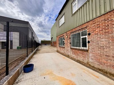 Property Image for 16 Pinfold Road, Thurmaston, Leicester, Leicestershire, LE4 8AS