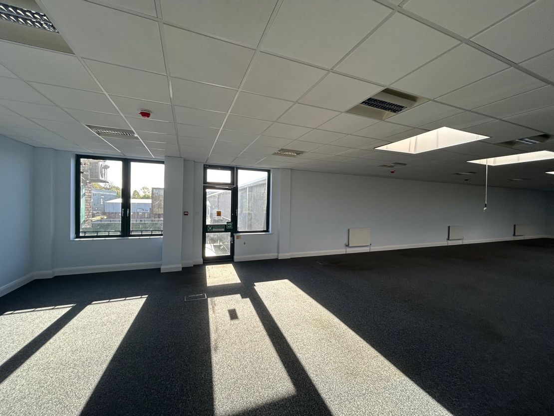 Unit 62, Barwell Business Park, Leatherhead Road, Chessington, Surrey, KT9 2NY