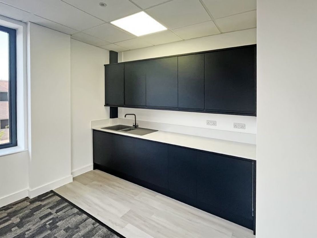 Unit 80, Barwell Business Park, Leatherhead Road, Chessington, Surrey, KT9 2NY