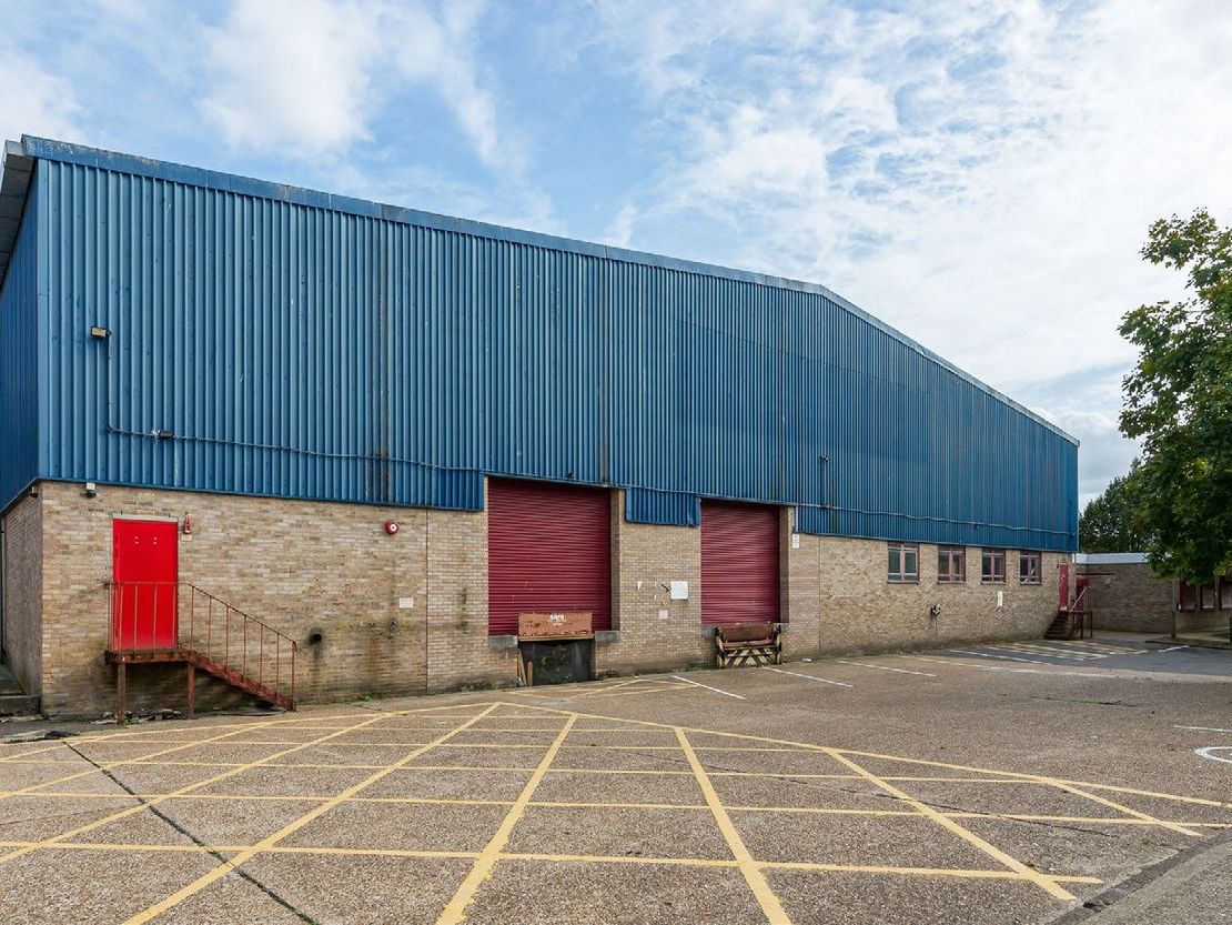 Units B5 Redlands, Ullswater Crescent, Coulsdon, Surrey, CR5 2HT