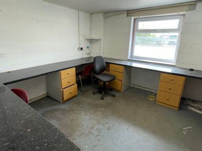 Property Image for Unit 5, Century Yard Industrial Estate, Century Road, Saltend, Hull, East Riding Of Yorkshire, HU12 8FB