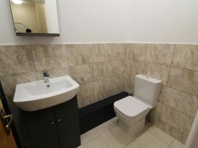 Property Image for 32 Linthorpe Road, Middlesbrough, TS1 1RD