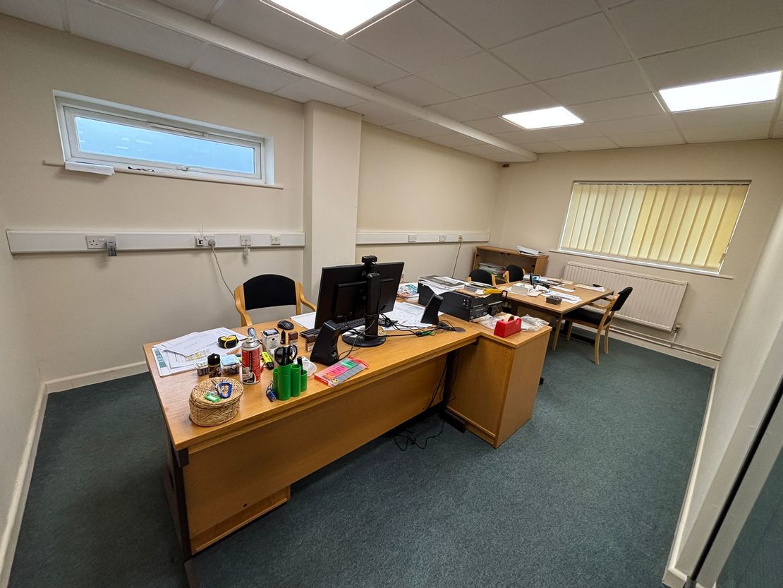 Unit 4, Tanners Court, Tanners Lane, Shootash, Romsey, Hampshire, SO51 6DP