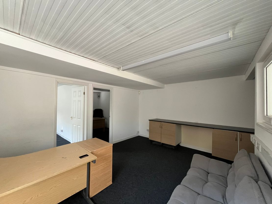 1b Lonlas Industrial Estate, Neath, Wales, SA10 6RR
