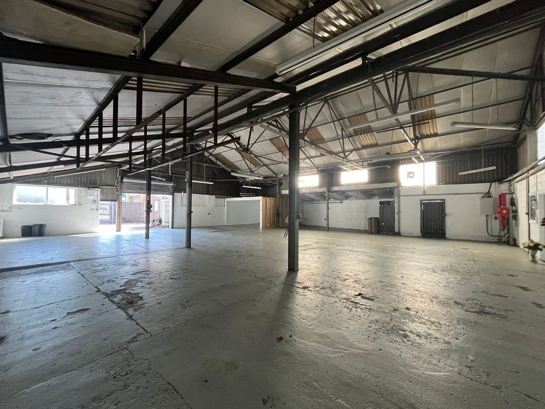 1b Lonlas Industrial Estate, Neath, Wales, SA10 6RR