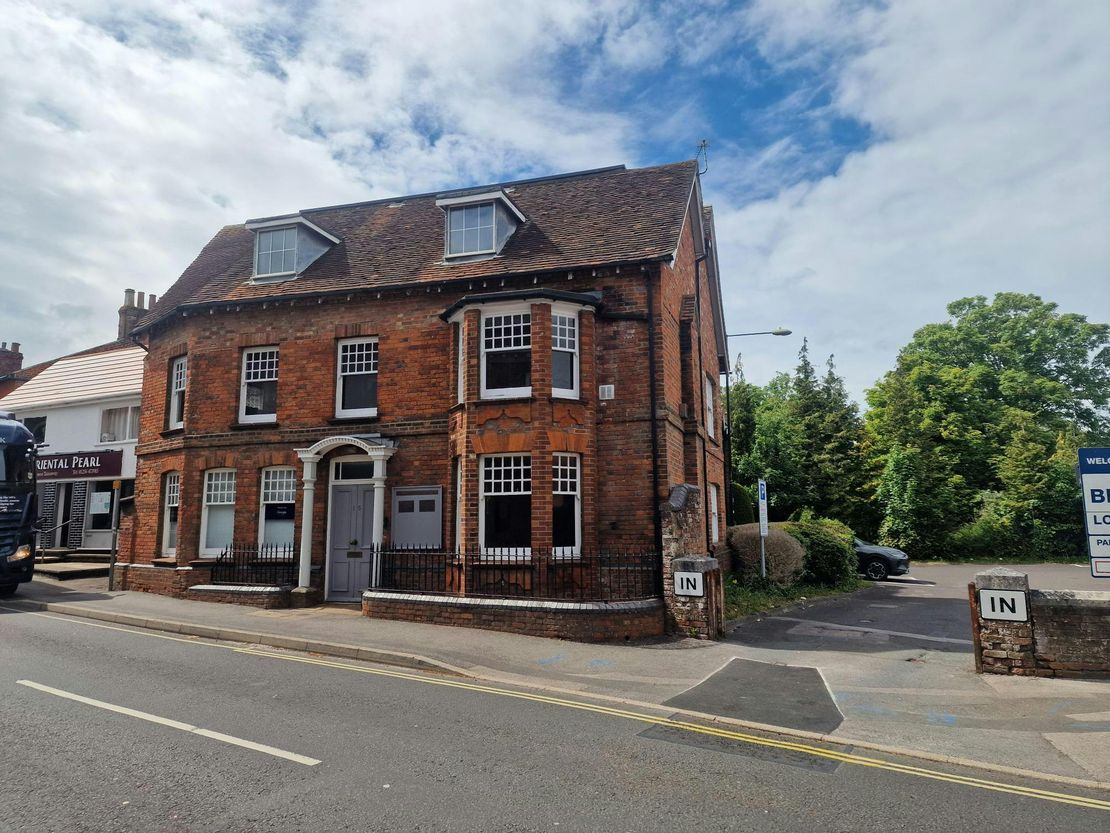 Ground Floor, Brinkletts House, 15 Winchester Road, Basingstoke, RG21 8UE
