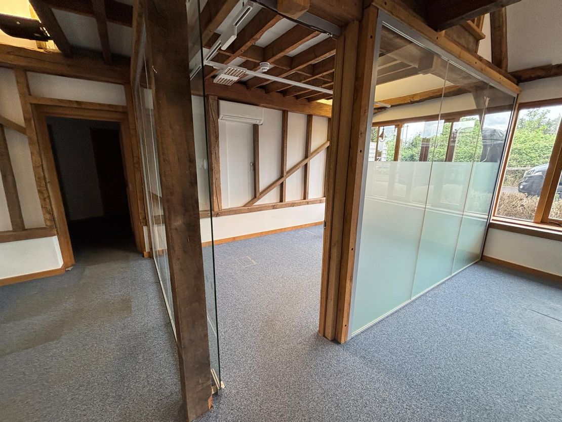 The Cattle Barn, Upper Ashfield Farm, Ashfield, Romsey, Hampshire, SO51 9NJ