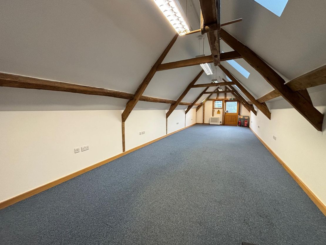 The Cattle Barn, Upper Ashfield Farm, Ashfield, Romsey, Hampshire, SO51 9NJ