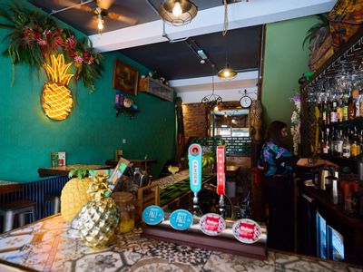 Property Image for 4 Wood Street, Wakefield, West Yorkshire, WF1 2ED