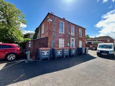 Property Image for Marsh Cottage, Waldegrave Place, Northbrook Street, Newbury, West Berkshire, RG14 1DS