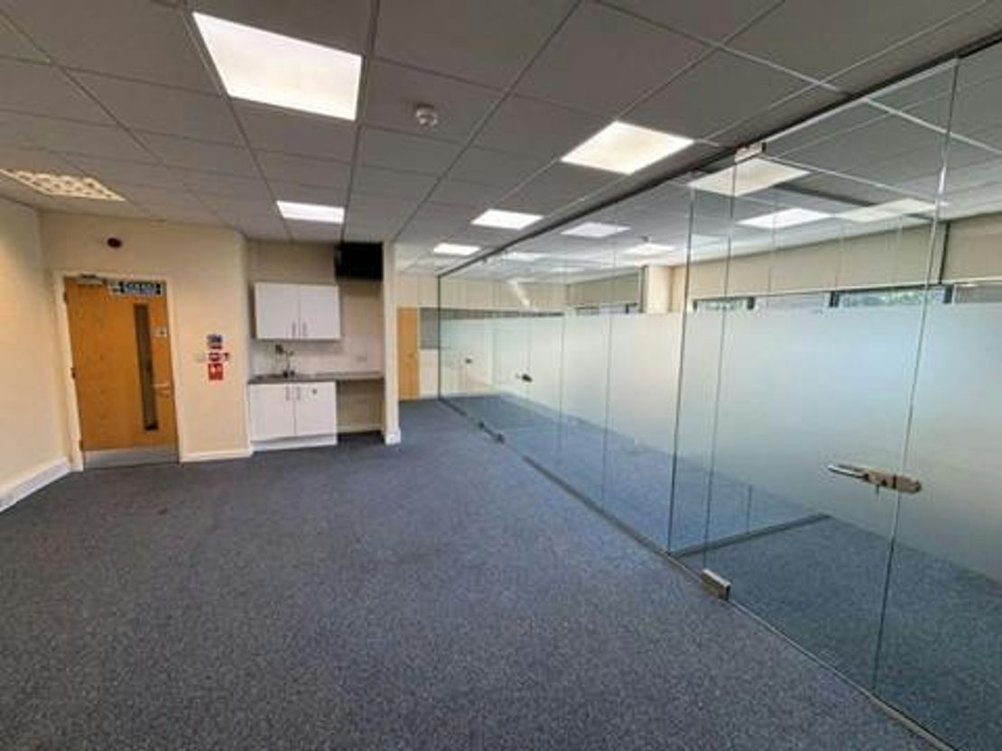 Unit 4 Hatch Industrial Park, Greywell Road, Basingstoke, RG24 7NG