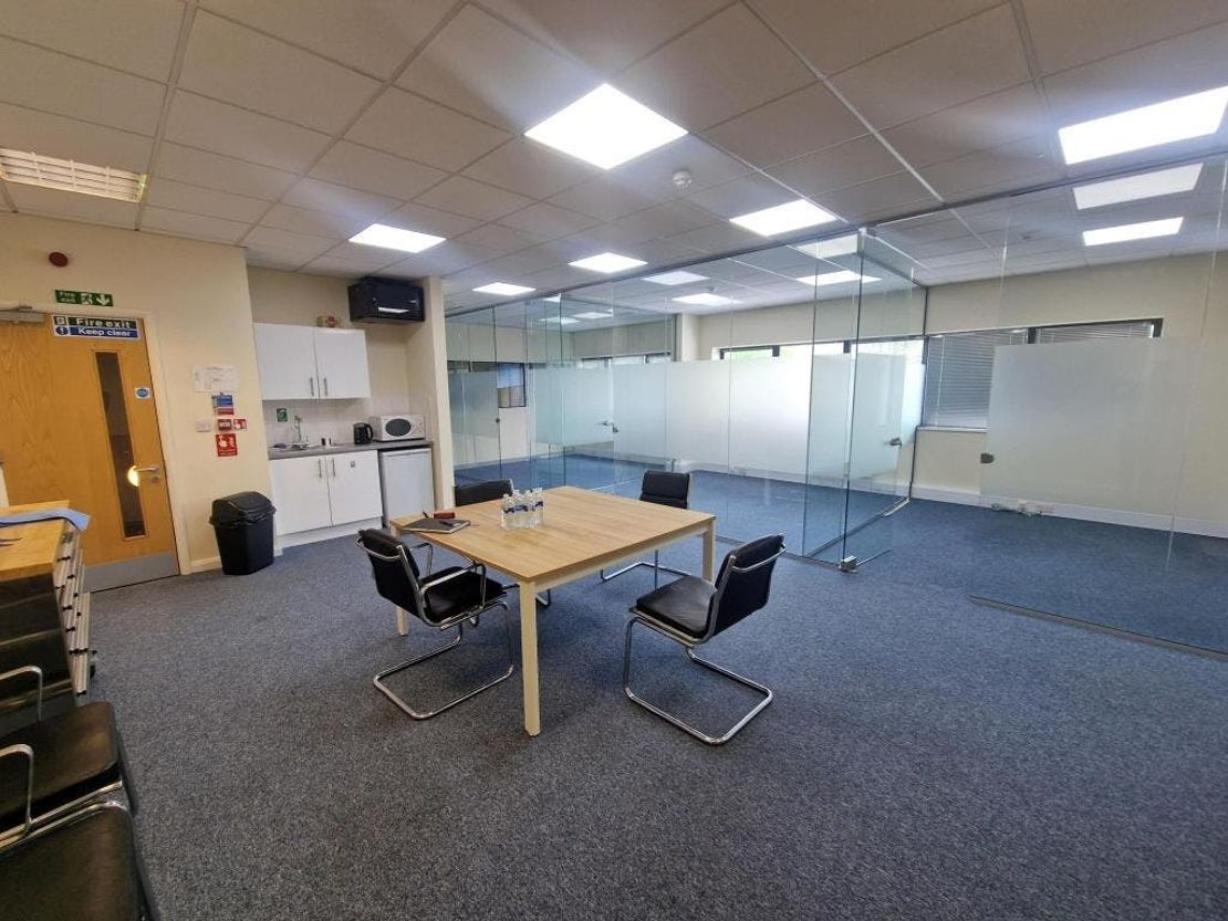 Unit 4 Hatch Industrial Park, Greywell Road, Basingstoke, RG24 7NG