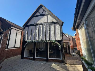 Property Image for 2 Curfew Yard, Thames Street, Windsor, SL4 1SN