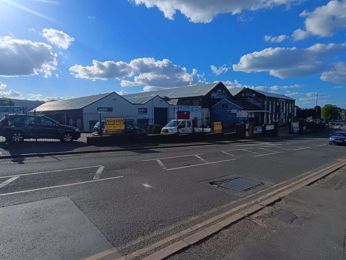 Pershore Rd, King's Norton, Birmingham B30 3DR