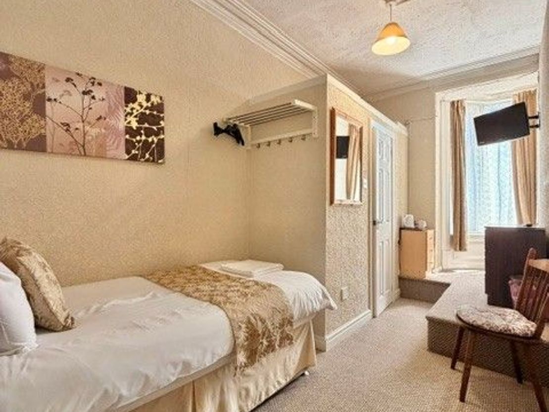 Sharn Bek, 24 Alexandra Road, Blackpool, FY1