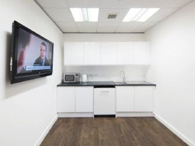 Property Image for 200 Cedarwood, Chineham Park, Basingstoke, RG24 8WD