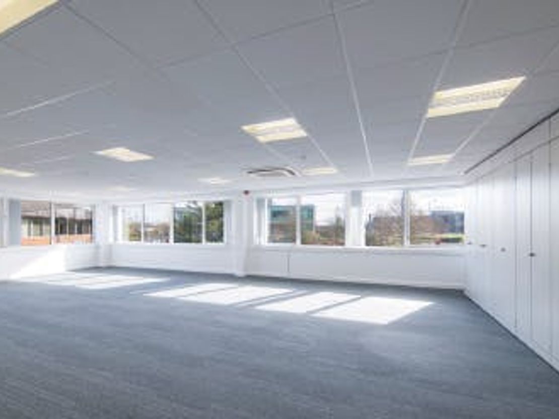 200 Cedarwood, Chineham Park, Basingstoke, RG24 8WD